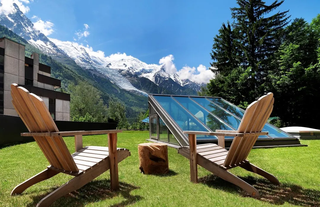 Chalet Hotel Le Prieure & Spa-1